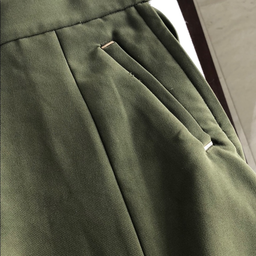 Shorts - Picture 3 of 6
